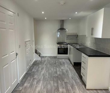 2 bedroom terraced house to rent - Photo 3