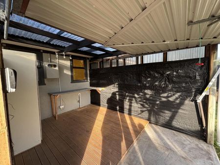 Renovated four-bedroom family home - Photo 4