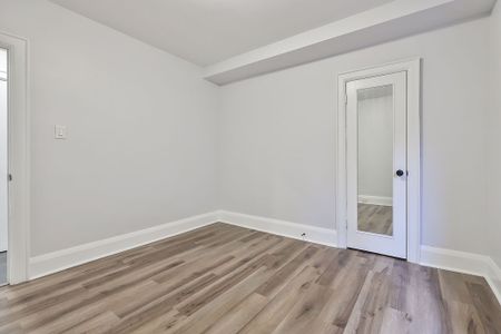 For Lease - 62 Inglewood Drive Unit# Main, Toronto, Ontario - Photo 2