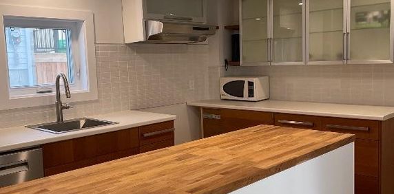 4 1/2 à louer sur deux étages - Photo 2