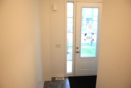 For Lease - 22 Sassafras Road, Springwater, Ontario - Photo 2