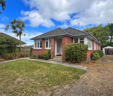 Refurbished home - New carpet and paint throughout - Photo 3