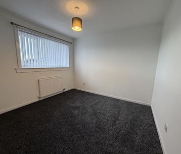 2 bedroom semi-detached house to rent - Photo 3