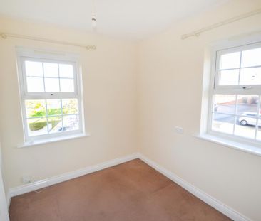 4 bedroom terraced house to rent - Photo 4