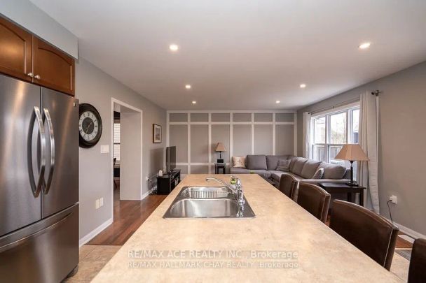 Detached Home For Lease | N9257461 - Photo 1