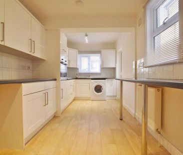 5 bedroom terraced house to rent - Photo 4