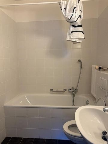 Dernier étage au coeur des Charmilles - Photo 5