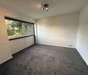 West End Lane, Stoke Poges, SL2 - Photo 3