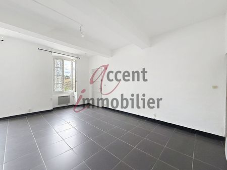 Appartement au 1er étage de 74.46m², situé à Eyragues, - Photo 4