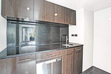 Rare Apartment Opportunity in the Heart of Elizabeth Bay / Potts Point - Photo 2