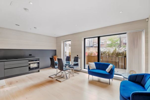 1 Bed 1 bath - Photo 1