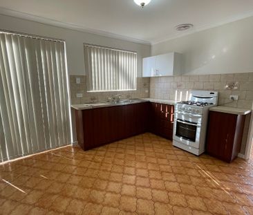 1/7 Batt Court, Noranda WA 6062 - Villa For Rent | Domain - Photo 6