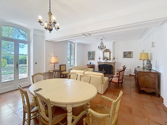 Maison T7 près de SAINT CHAMAS à louer - Photo 1