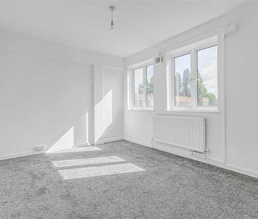 Kimber Road, London, SW18 - Photo 3