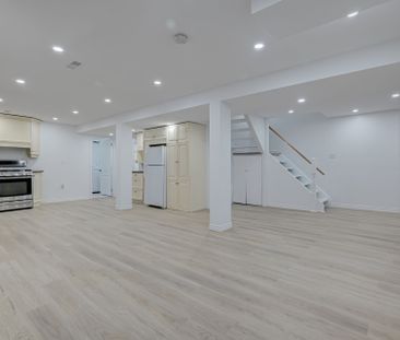 For Lease - 5 Bayswater Avenue, Richmond Hill, Ontario - Photo 3