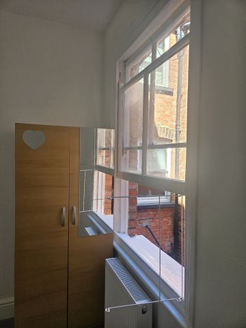 Room in a Shared House, Maldon Road, W3 - Photo 3