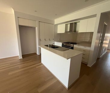 Perfect location & Beautiful place to move in !!!! - Photo 5