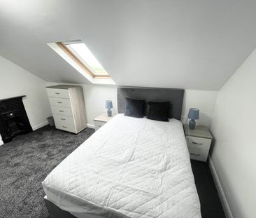 De Lacy Mount (room 6), Kirkstall, Leeds - Photo 2
