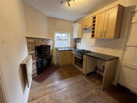 2 bedroom terraced house to rent - Photo 4