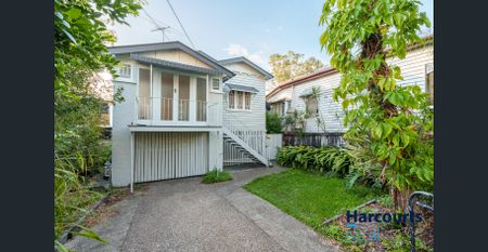 Perfectly Located Queenslander - Photo 5