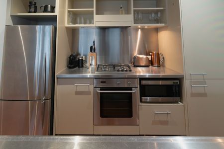 Stunning Fully Furnished Apartment in Viaduct Point - Photo 2