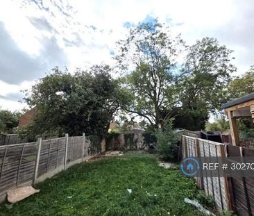 3 bedroom end of terrace house to rent - Photo 6