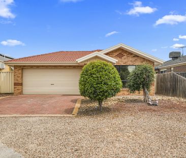 48 Retford Close, Werribee. - Photo 3