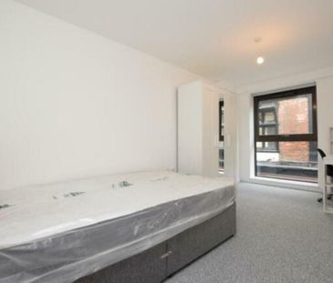 3 bedroom flat to rent - Photo 6