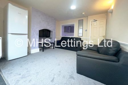 3 Bedroom Ground Floor Flat for rent in Regent Park Terrace - Photo 2