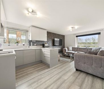 3 bedroom flat to rent - Photo 6