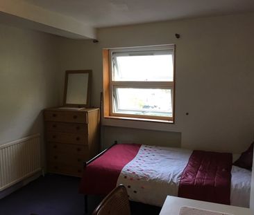 Room in a Shared House, Romford Road, E15 - Photo 3