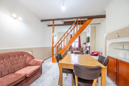 3 bedroom terraced house to rent - Photo 4