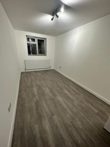 2 bedroom maisonette to rent - Photo 2