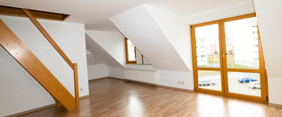 Gemütliche 4-Raum-Wohnung im Dachgeschoss im schönen Wohngebiet von Annaberg! - Photo 1