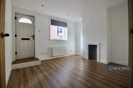 2 bedroom end of terrace house to rent - Photo 4