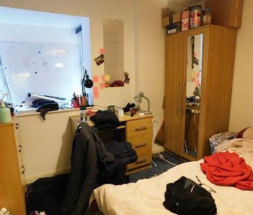 5 bedroom flat to rent - Photo 3