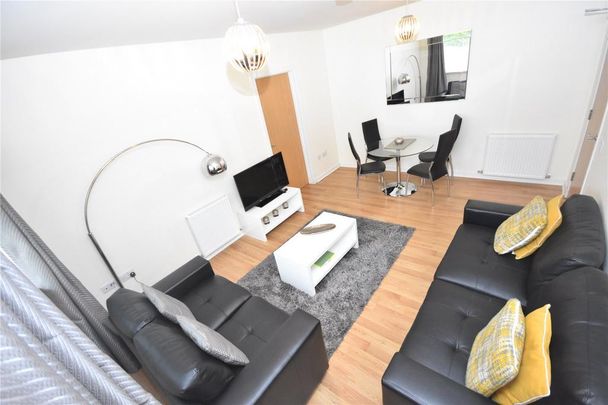 3 bedroom flat to rent - Photo 1