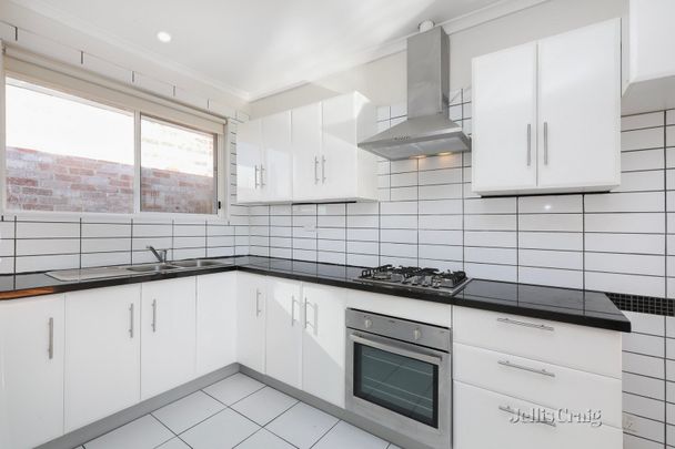 1/82 Paxton Street, South Kingsville - Photo 1