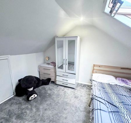 4 Bedroom House To Let - HP11 - Photo 3