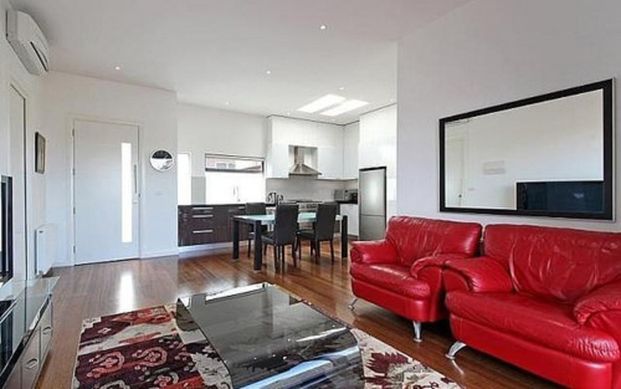 SINGLE LEVEL BEAUTY! - Photo 1