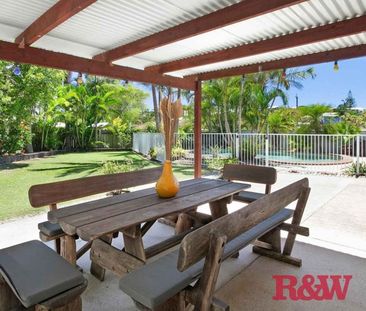 PRICE REDUCTION: Spacious Private Family Home - Photo 2