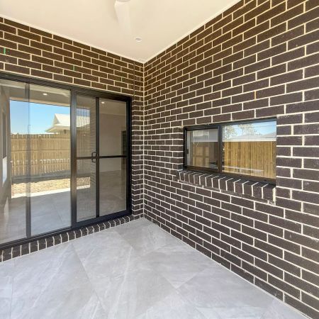 Modern Family Home In Ridgeview Estate with Comfort and Style - Photo 3