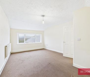 4 bedroom semi-detached house to rent - Photo 6