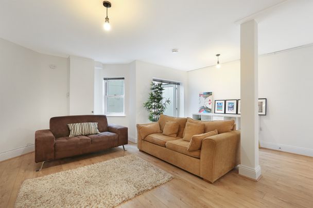 2 Bed Flat, Gordon Road, W5 - Photo 1