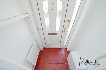 2 bedroom semi-detached bungalow to rent - Photo 5