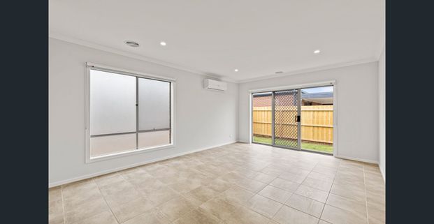 Rooming House in Prime Lara Location (Rooms Only) - Photo 1