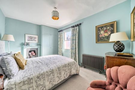 4 bedroom terraced house to rent - Photo 4
