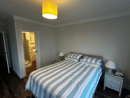 Grove Road, SM1 2AF - Photo 2