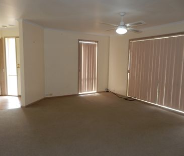 14 Raven Court, West Wodonga - Photo 3