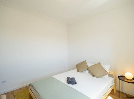 Rua Sarmento de Beires, Lisbon, Lisbon 1900-271 - Photo 4